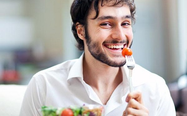 Khi có biểu hiện của bệnh yếu sinh lý nam giới cần ăn uống khoa học