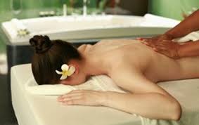 Dầu massage bôi trơn Liyoni - Bí quyết cho cuộc yêu thăng hạng